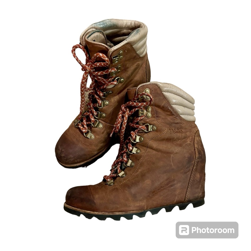 Sorel Lexi leather wedge boots
